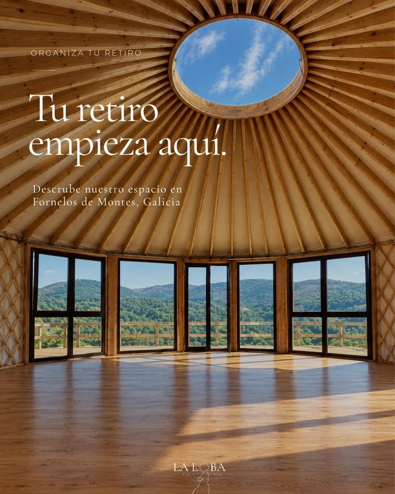 Tu retiro empieza aquí, bajo la cúpula de la yurta.